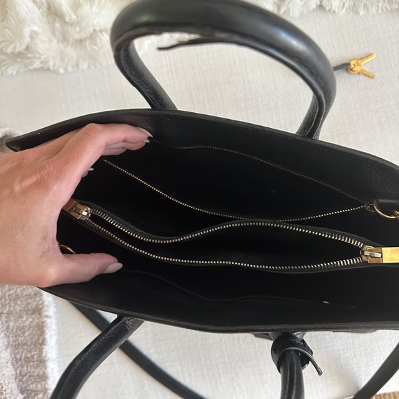 Saint Laurent Sac Du Jour (MEDIUM IN PEBBLE/GRAINED LEATHER & GOLD HARDWARE) - Picture 3 of 8